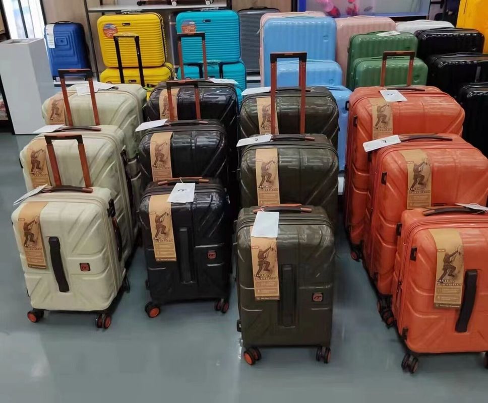 デザイン 20/24/28インチ 3 パーツ PC ABS トロリーバッグ レッド 旅行用スーツケース バッグケース