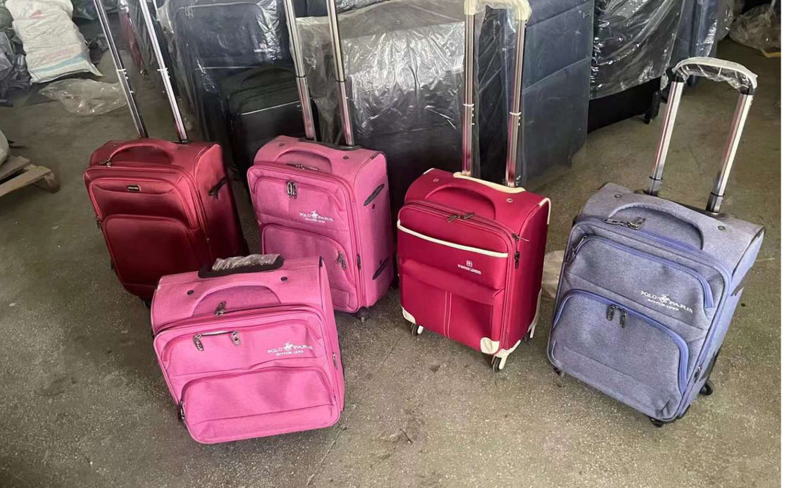 最も人気のあるハードサイド キャリーオン スーツケース エヴァ荷物セット 4pcs 旅行用トロッキー 中国荷物工場